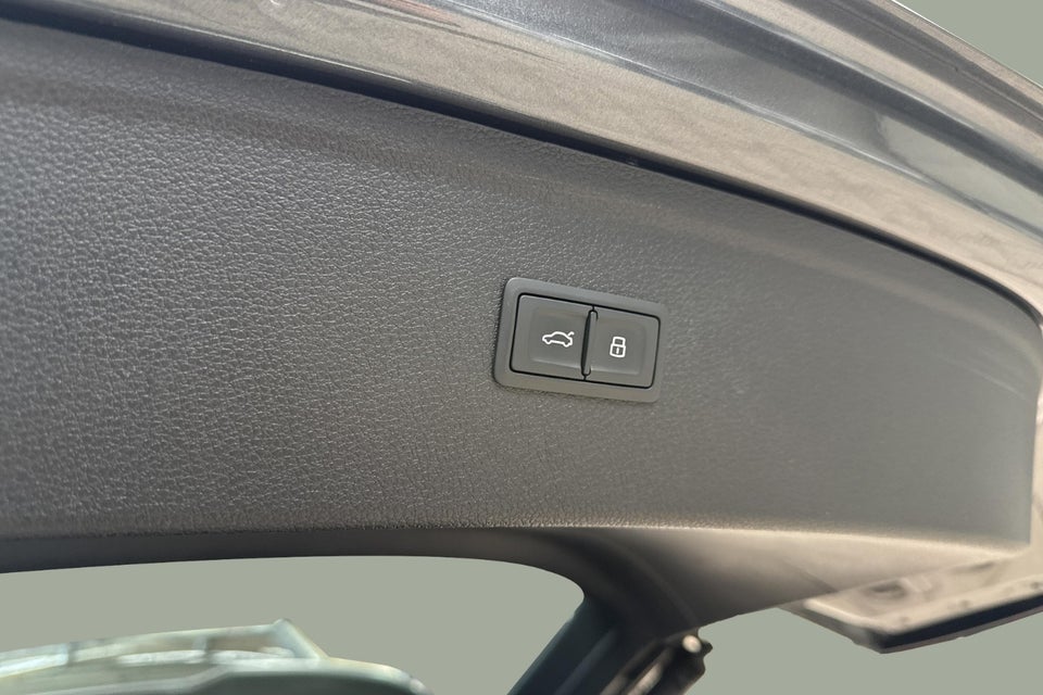 Audi Q5 50 TFSi e S-line quattro S-tr. 5d