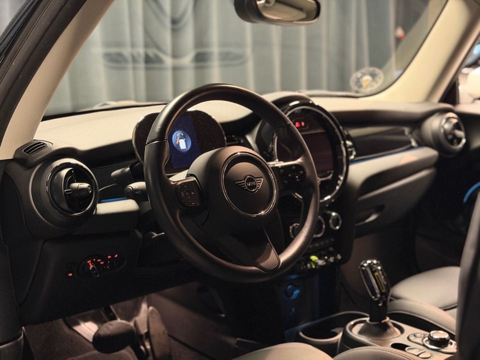 MINI Cooper SE Classic 3d