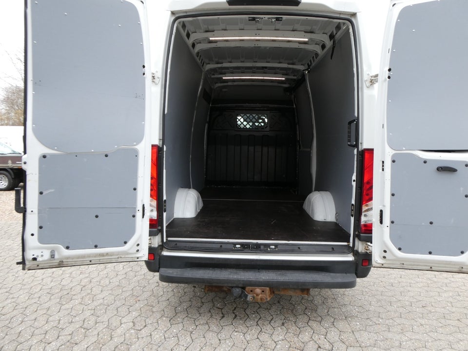 Iveco Daily 2,3 35S14 12m³ Van AG8