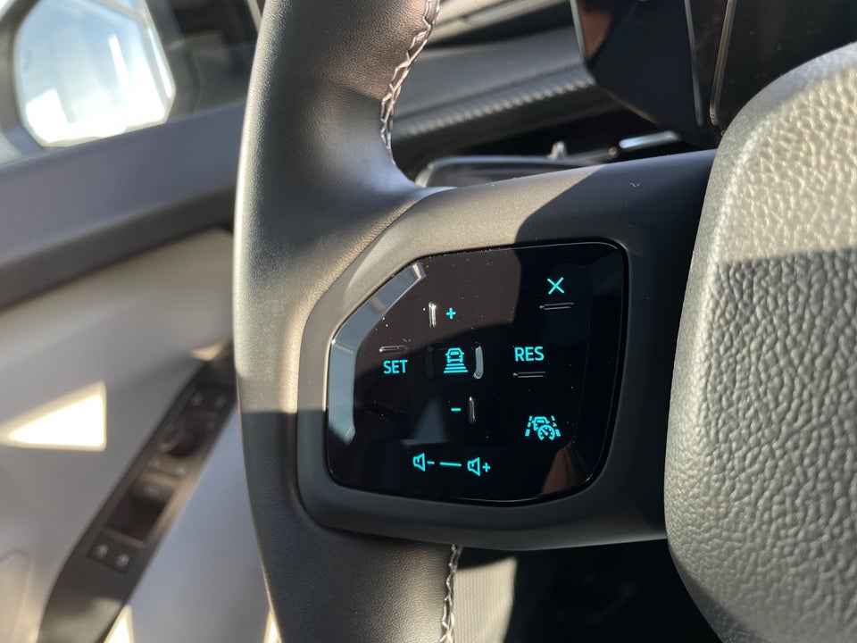 Ford Explorer 82 Premium Extended Range 5d