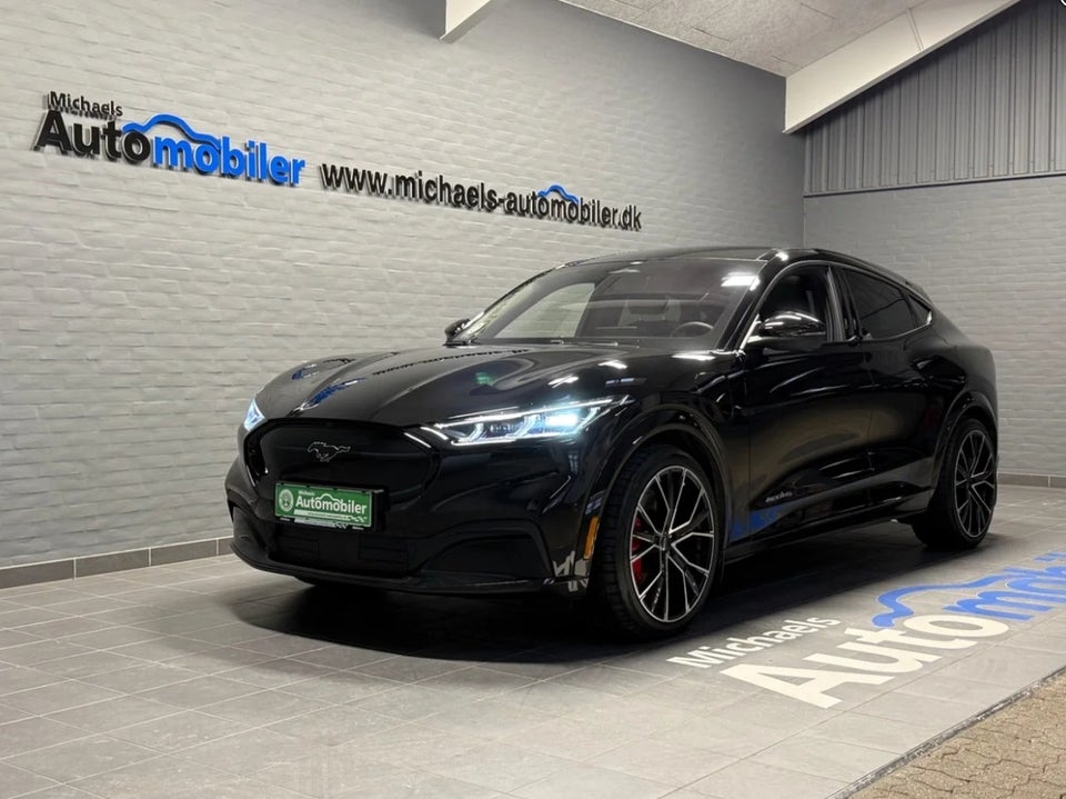 Ford Mustang Mach-E 88 Extended Range AWD 5d