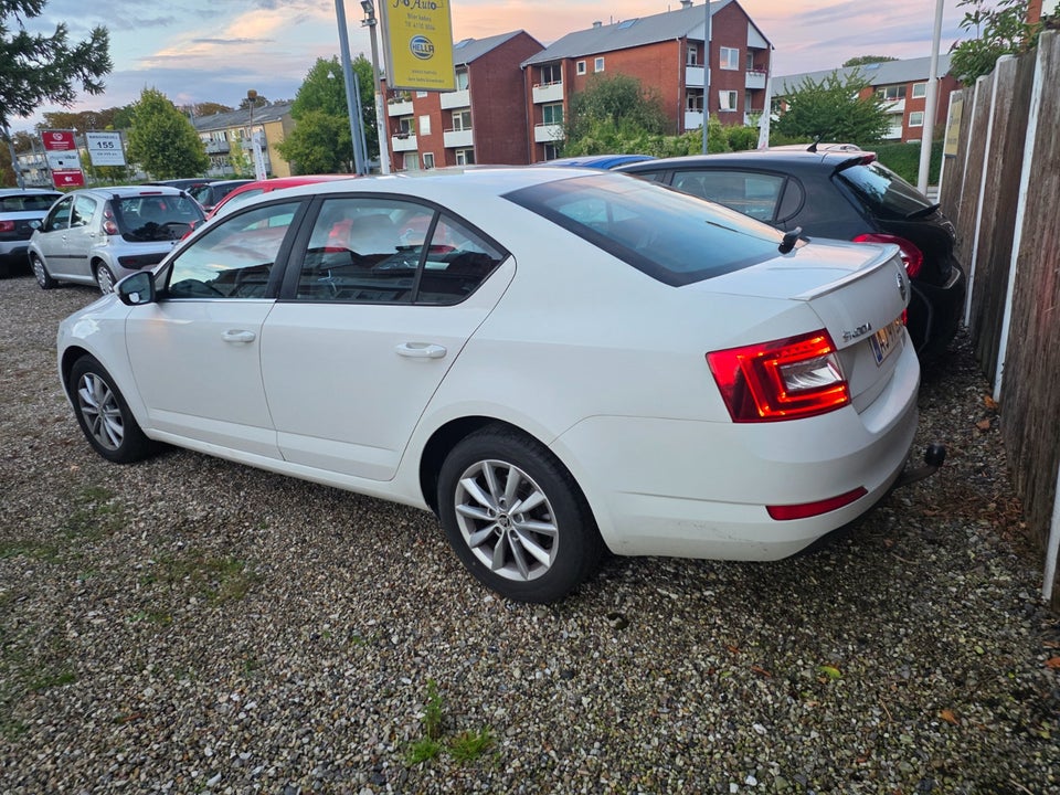 Skoda Octavia 1,8 TSi 180 Elegance DSG 5d