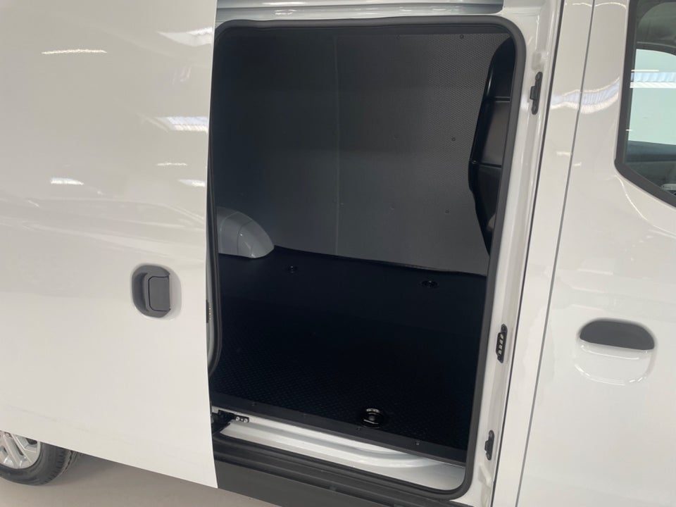 Maxus e-Deliver 3 50 Cargo Van LWB