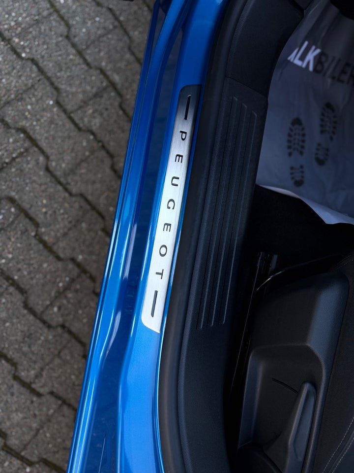 Peugeot e-2008 50 GT Pack 5d