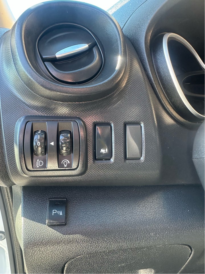 Renault Trafic T29 2,0 dCi 120 L2H1