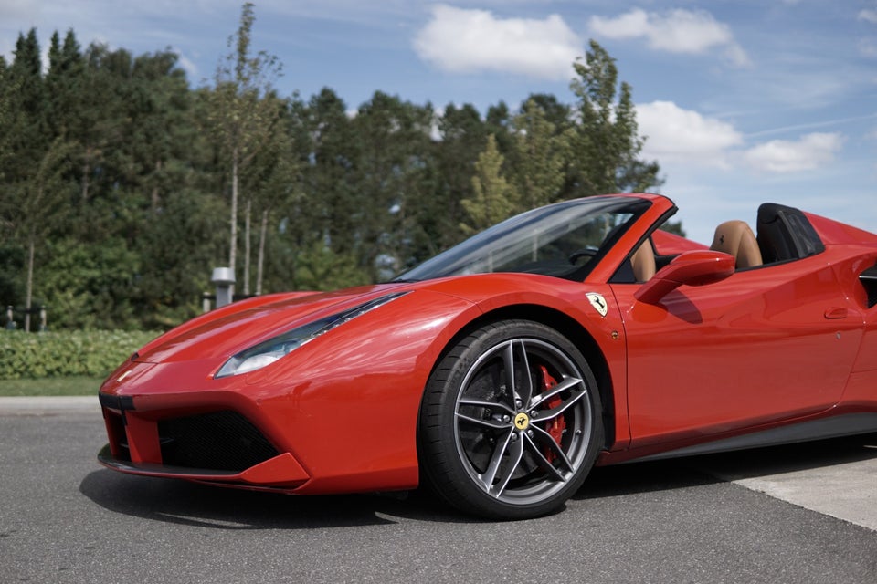 Ferrari 488 Spider 3,9 DCT 2d