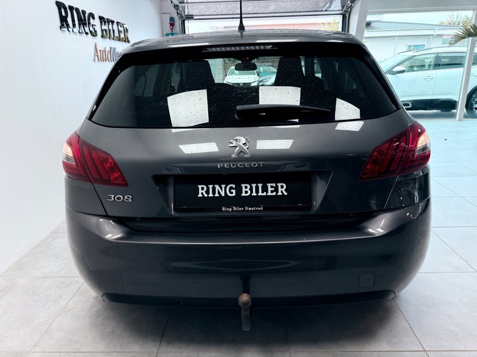 Peugeot 308 1,5 BlueHDi 130 Allure Pack 5d