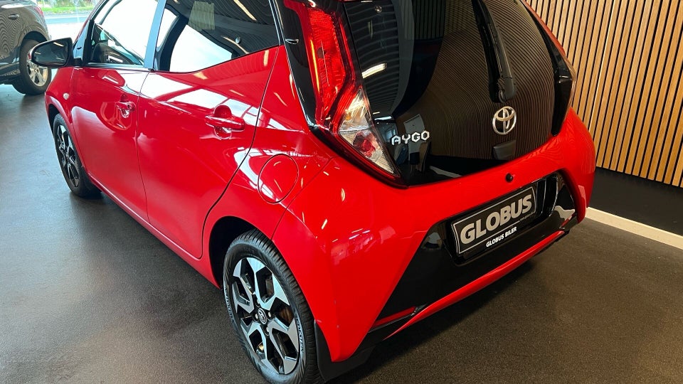 Toyota Aygo 1,0 VVT-i x-sky x-shift 5d