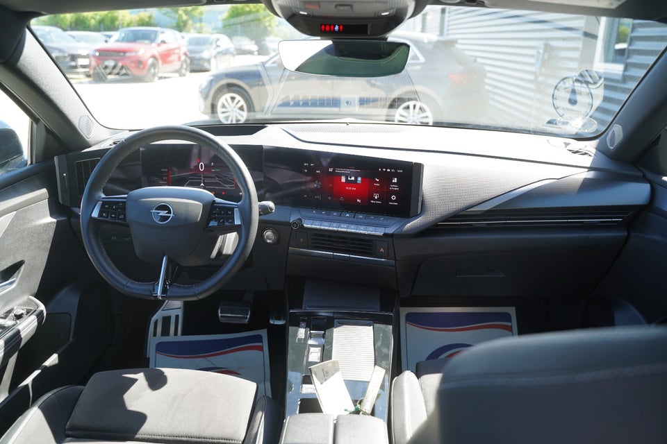 Opel Astra-e 54 Ultimate 5d