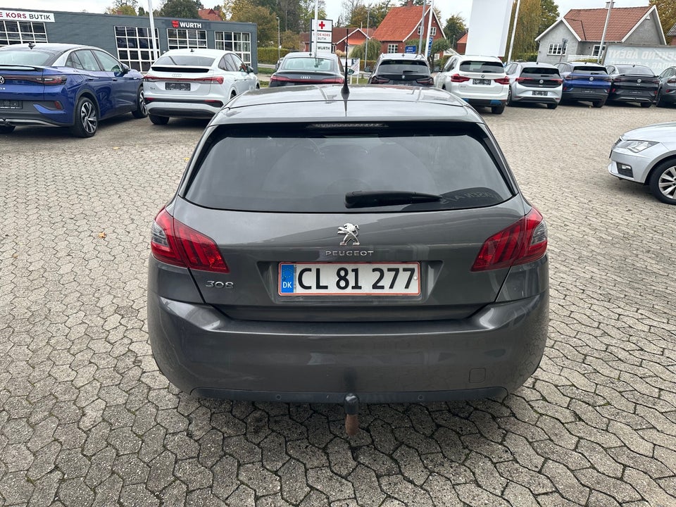Peugeot 308 1,5 BlueHDi 130 Style 5d