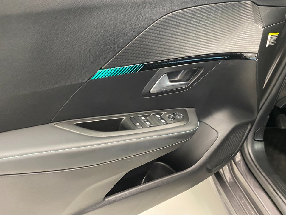 Peugeot 208 1,2 PureTech 100 Platin Pack 5d