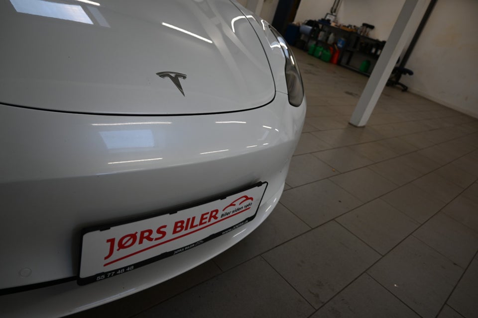 Tesla Model 3 Standard Range+ RWD 4d