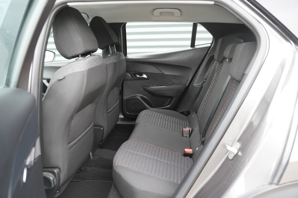 Peugeot 2008 1,2 PureTech 100 Active Pack 5d