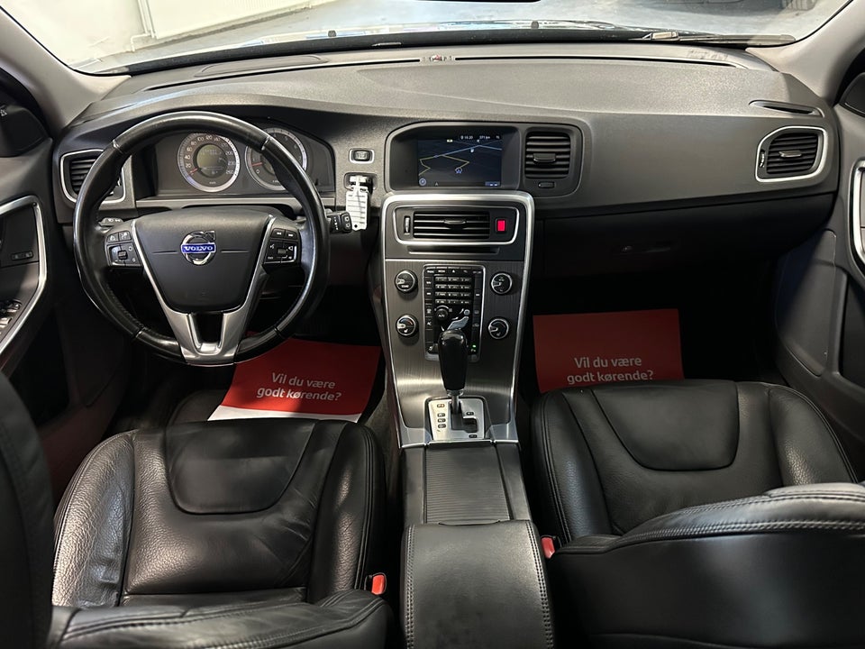 Volvo V60 3,0 T6 Summum aut. AWD 5d