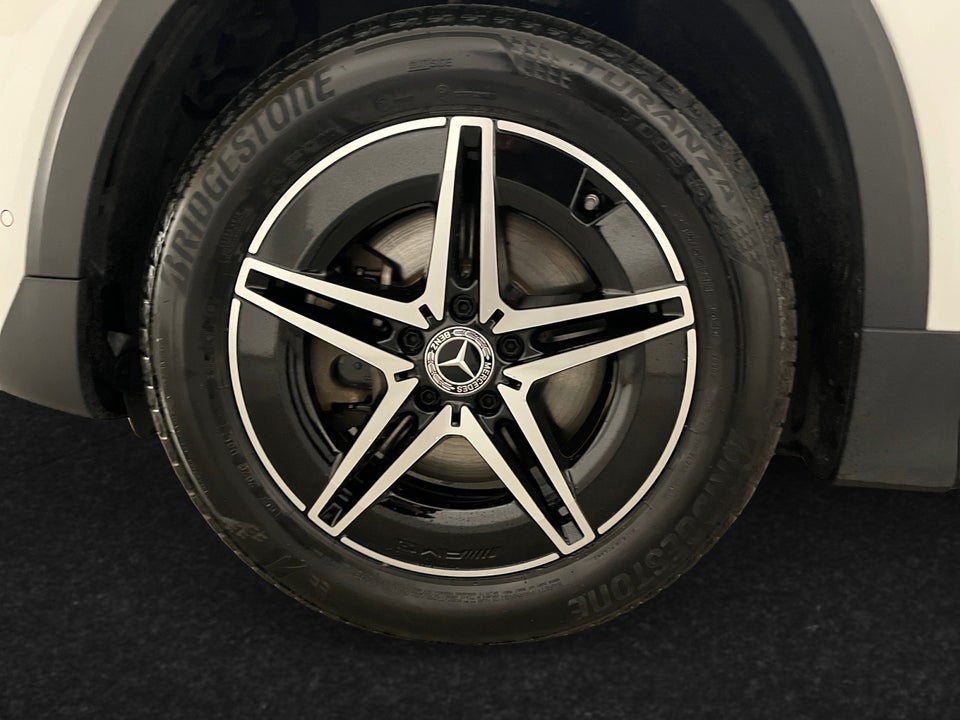 Mercedes EQB250 AMG Line 5d