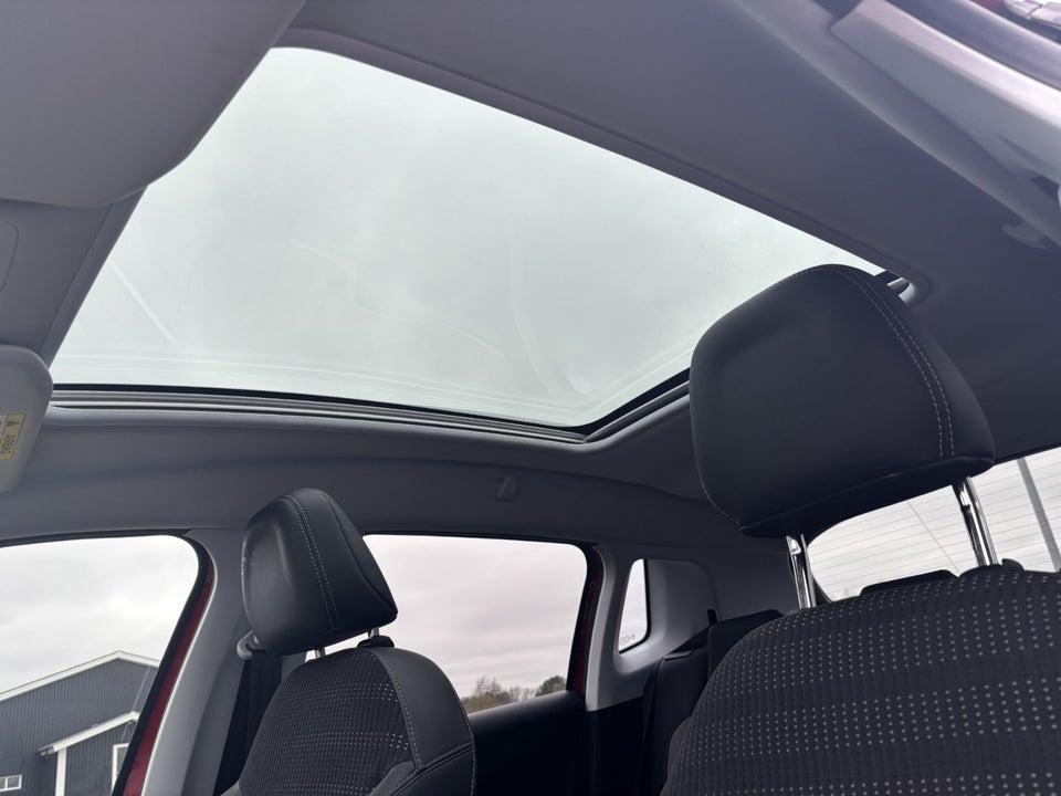 Peugeot 2008 1,5 BlueHDi 100 Allure Sky 5d