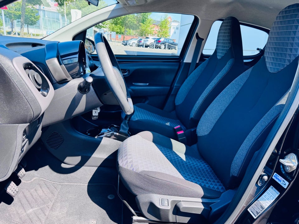 Peugeot 108 1,0 e-VTi 72 Allure+ 5d