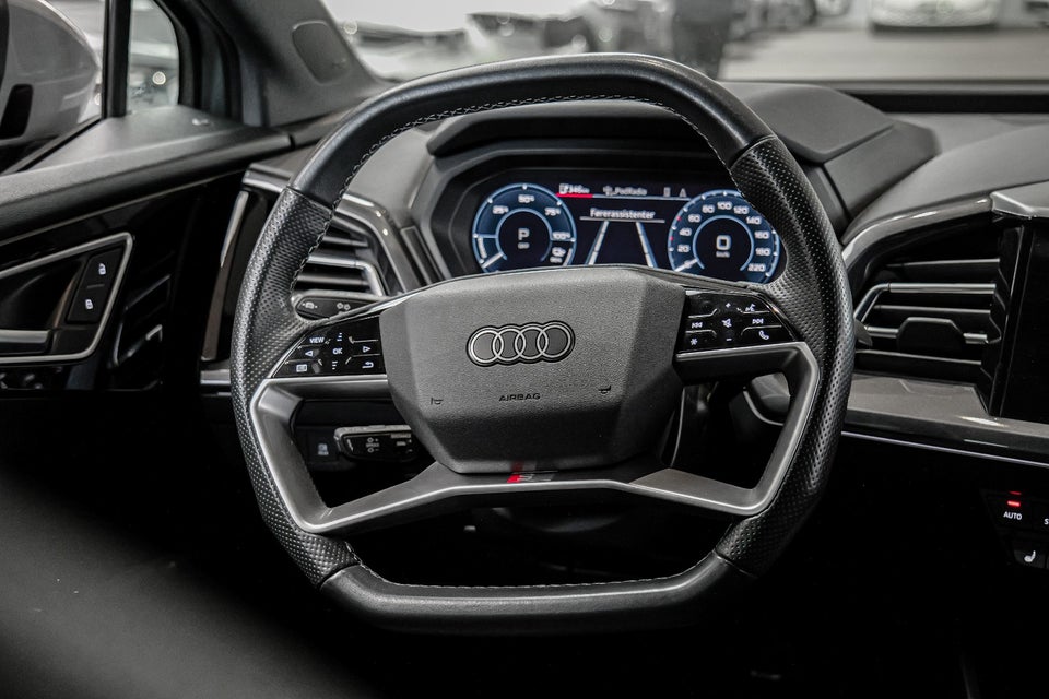 Audi Q4 e-tron 40 S-line 5d