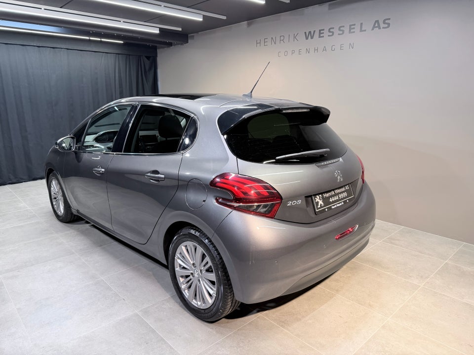 Peugeot 208 1,2 PureTech 82 Allure Sky 5d