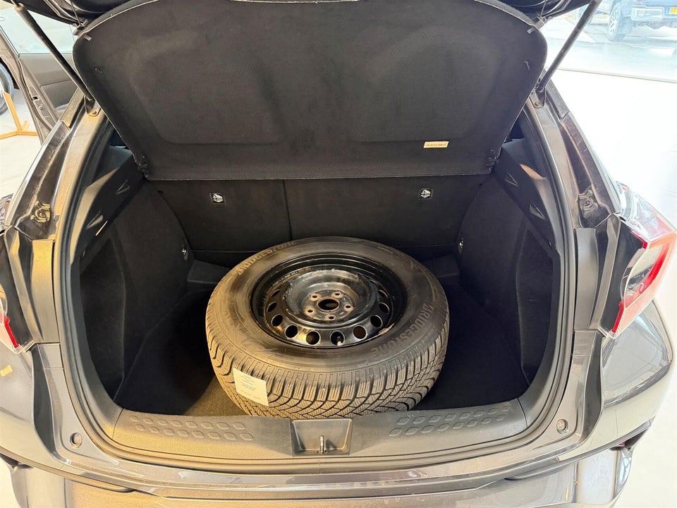 Toyota C-HR 1,8 Hybrid C-LUB Premium CVT 5d