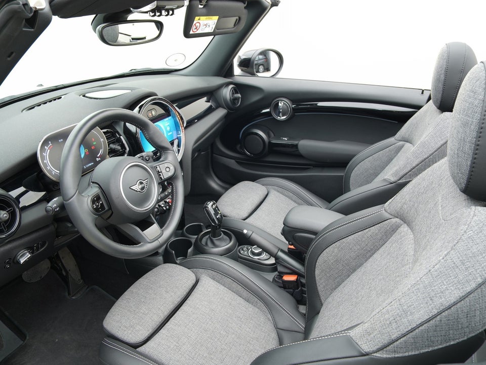MINI Cooper S 2,0 Essential Cabriolet aut. 2d