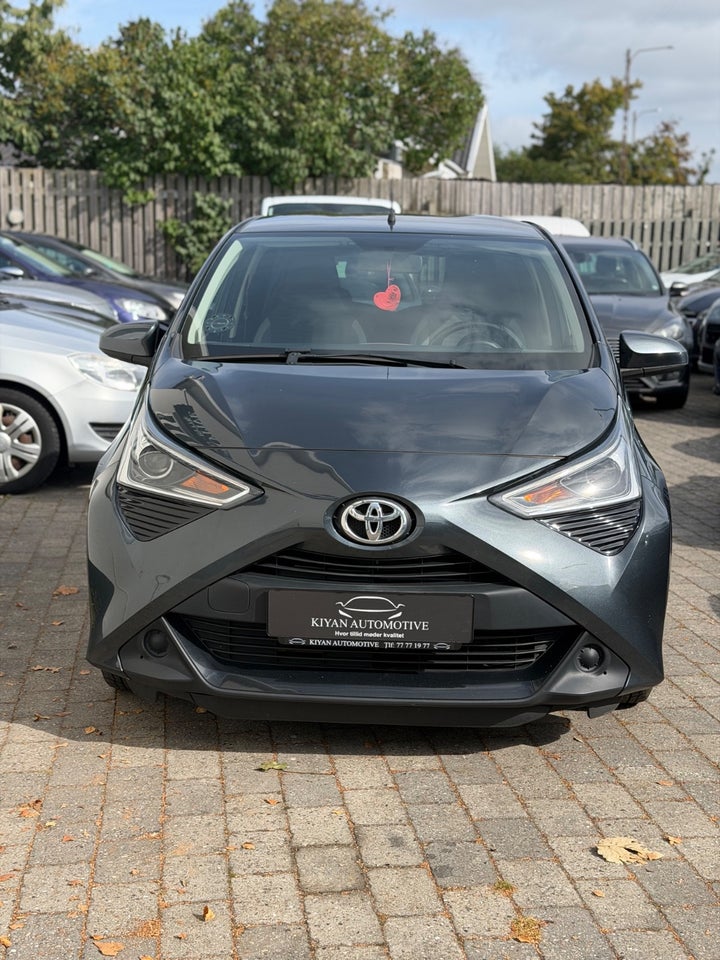 Toyota Aygo 1,0 VVT-i x-cellence Connect 5d