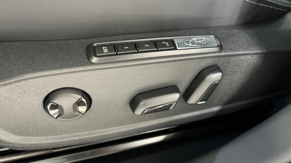 Ford Capri 82 Premium Extended Range 5d