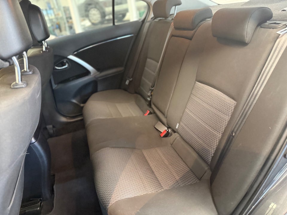 Toyota Avensis 1,6 VVT-i T1 4d