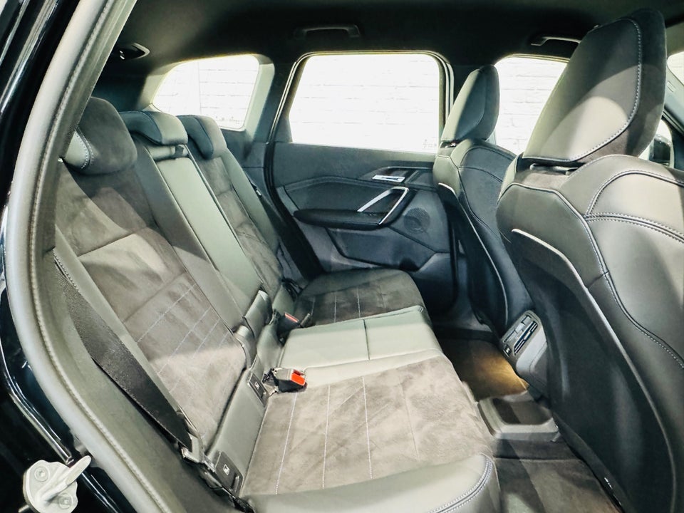 BMW iX1 eDrive20 M-Sport 5d