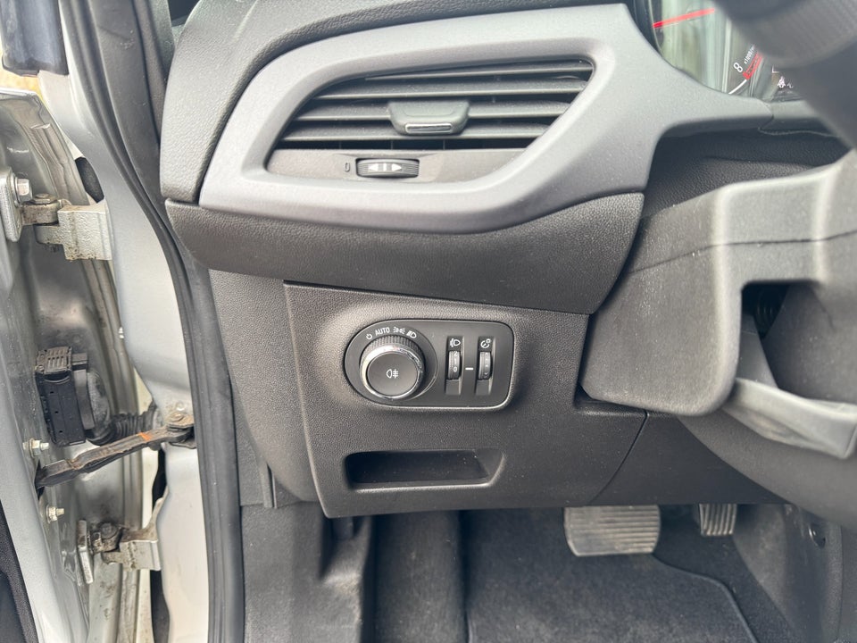 Opel Corsa 1,4 16V Enjoy aut. 5d