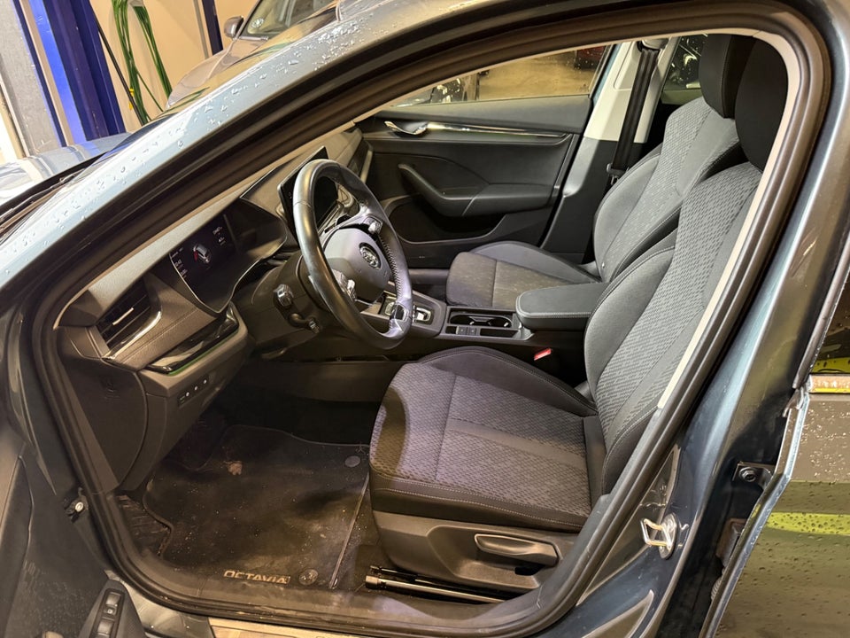 Skoda Octavia 1,4 TSi iV Ambition Combi DSG 5d