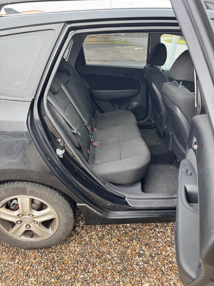 Hyundai i30 1,4 CRDi 90 Comfort CW 5d