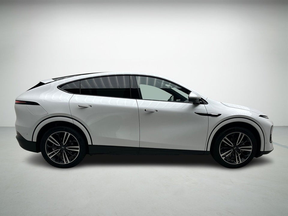 Xpeng G6 Performance 5d