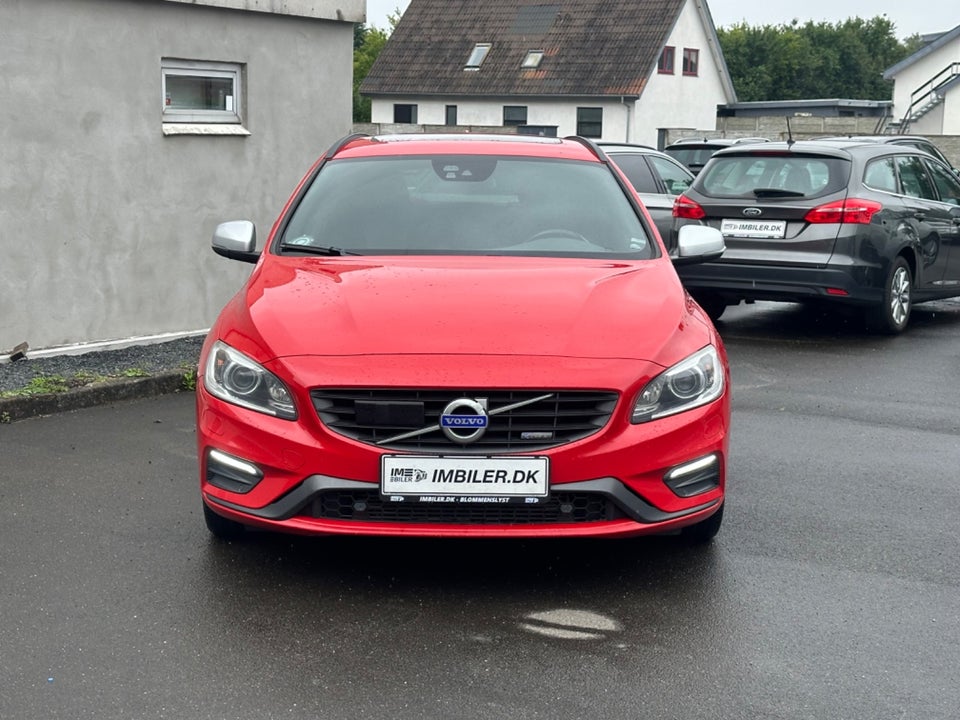 Volvo V60 2,0 D4 181 R-Design 5d