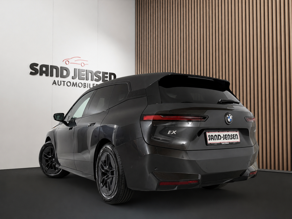 BMW iX xDrive45 Sport Line 5d