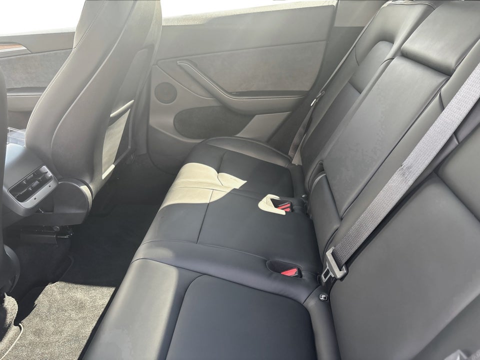 Tesla Model Y RWD 5d