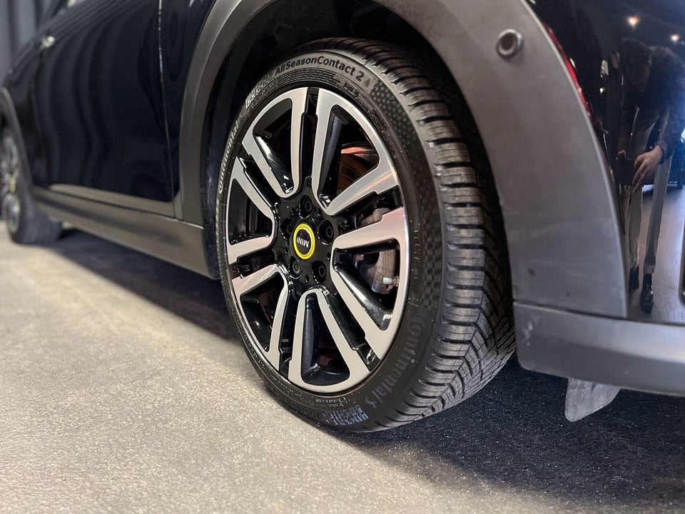 MINI Cooper SE Edition Premium Plus 3d