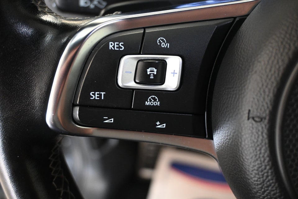 VW Tiguan 1,4 TSi 150 R-line DSG 4Motion 5d
