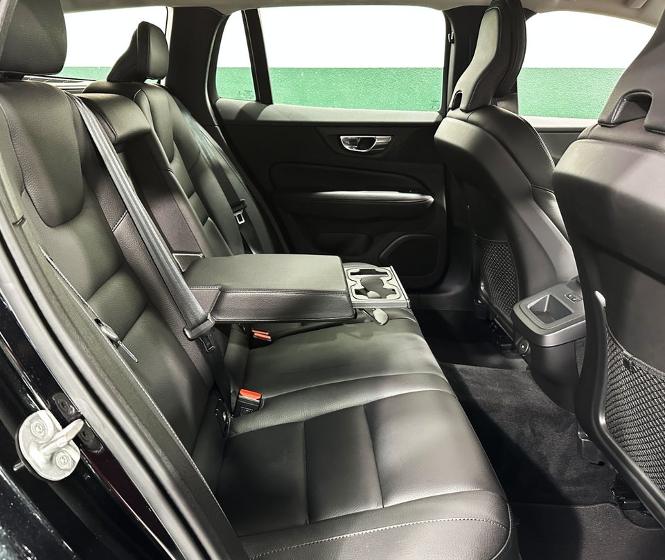 Volvo V60 2,0 B4 197 Momentum aut. 5d