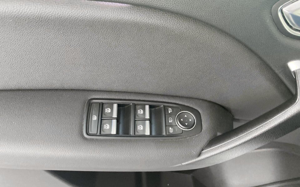 Renault Captur 1,3 TCe 130 Intens EDC 5d