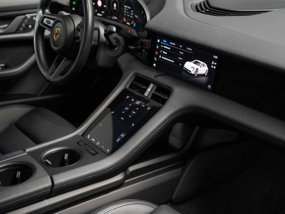 Porsche Taycan Sport Turismo 5d