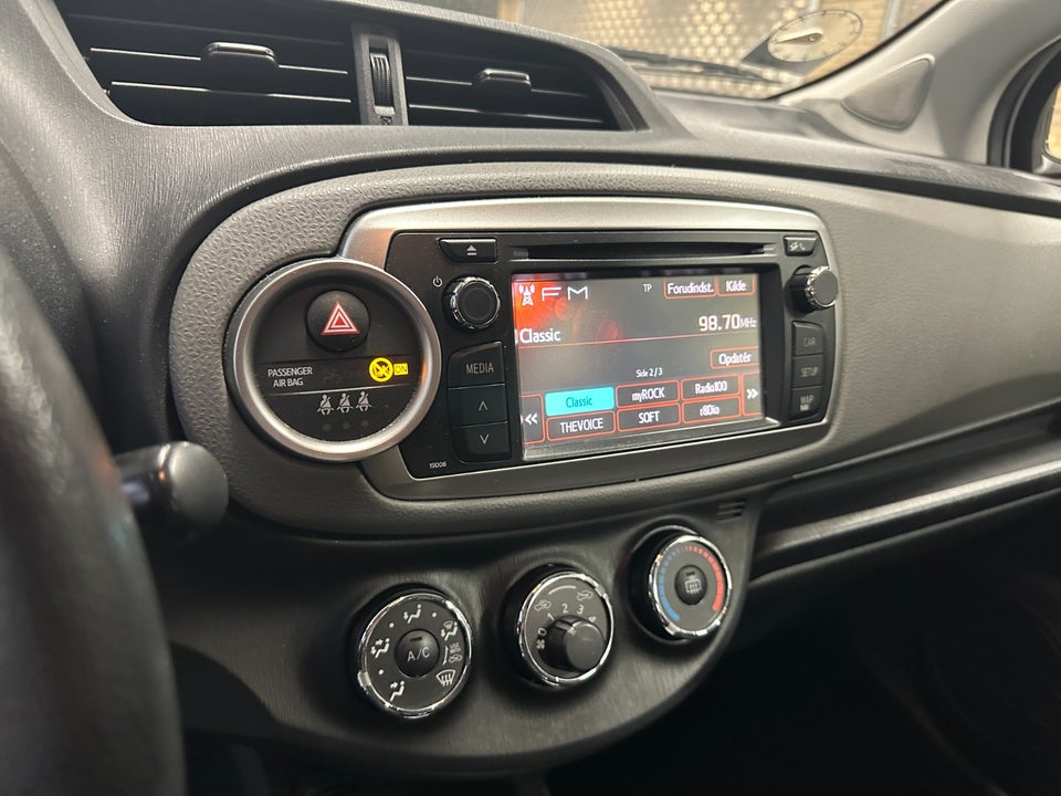 Toyota Yaris 1,3 VVT-i T2 5d