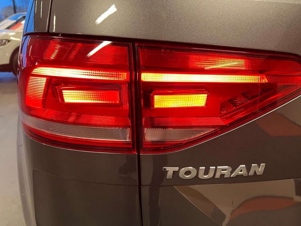 VW Touran 1,6 TDi 115 Comfortline Connect DSG 7prs 5d