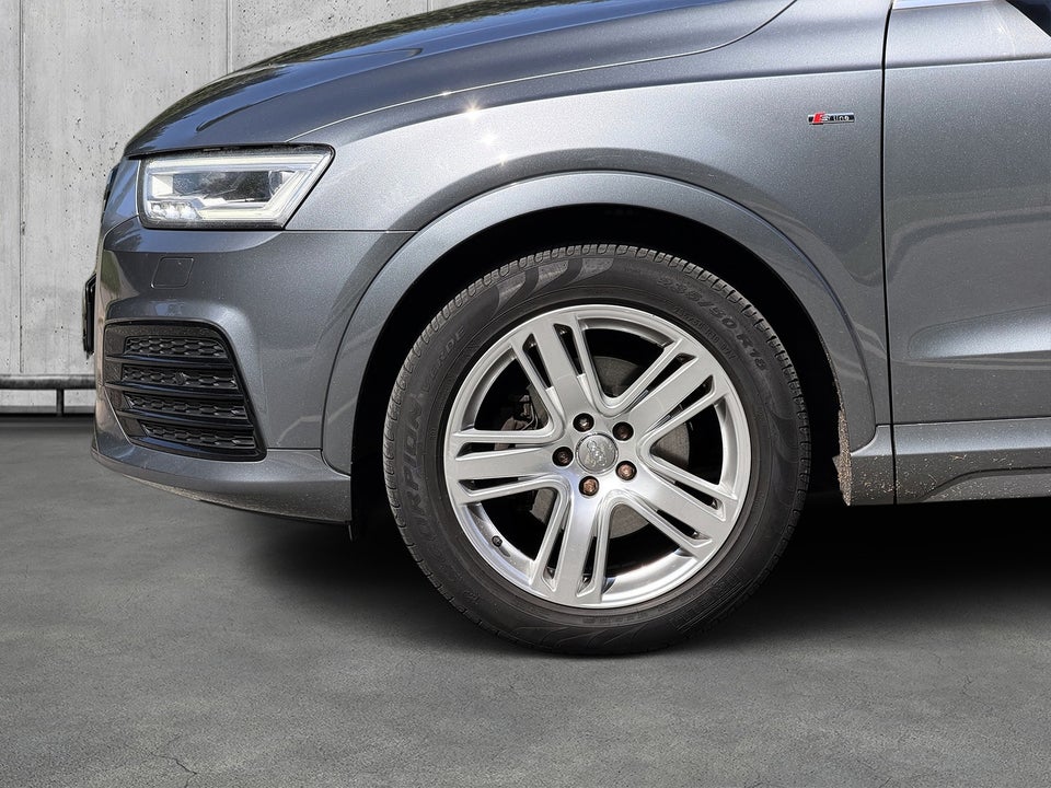 Audi Q3 2,0 TFSi 180 quattro S-tr. 5d