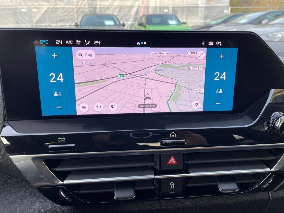 Citroën ë-C4 X 50 Shine 4d