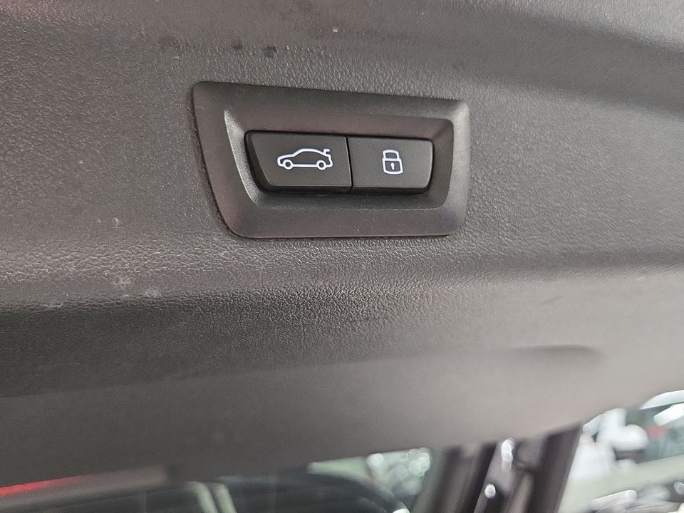 BMW iX1 xDrive30 X-Line 5d