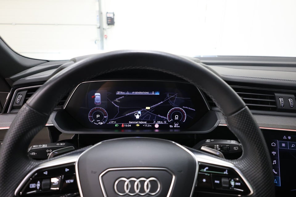 Audi Q8 e-tron 55 S-line quattro 5d