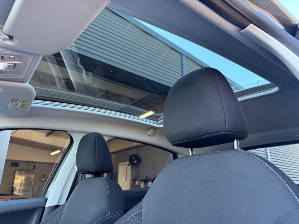 Peugeot 208 1,6 BlueHDi 100 Allure Sky 5d