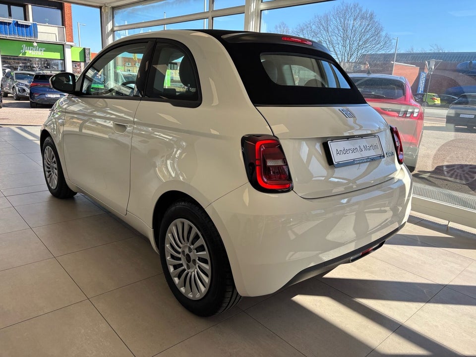 Fiat 500e 42 Icon 3d