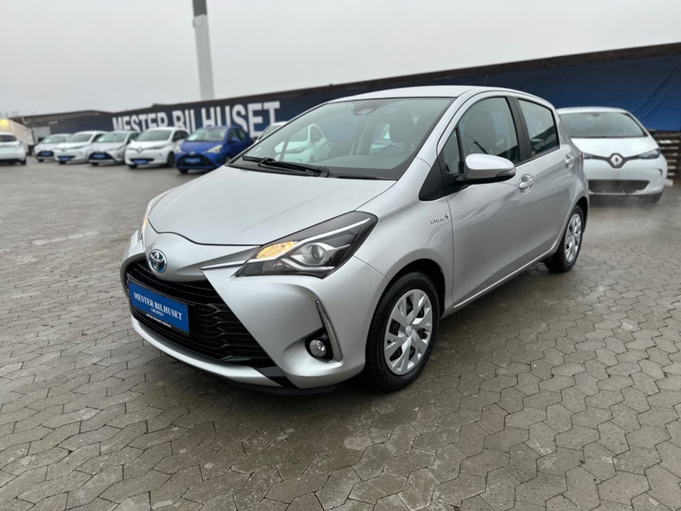 Toyota Yaris 1,5 Hybrid H3 Limited e-CVT 5d